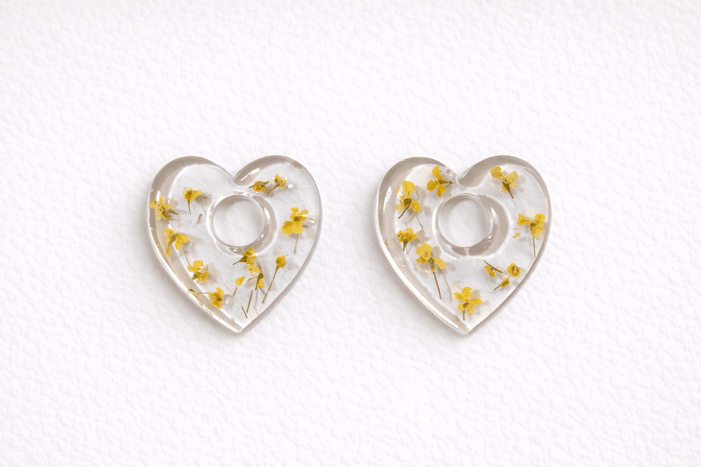 Pampilles Fleurs Séchées Cœur Jaune Interchangeables Résine Boucles d'Oreilles Modulables Fait Main France - Bijoux Joséphine
