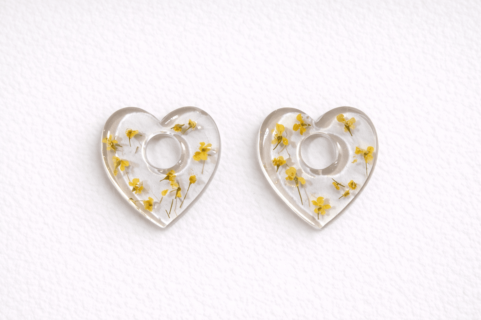 Pampilles Fleurs Séchées Cœur Jaune Interchangeables Résine Boucles d'Oreilles Modulables Fait Main France - Bijoux Joséphine