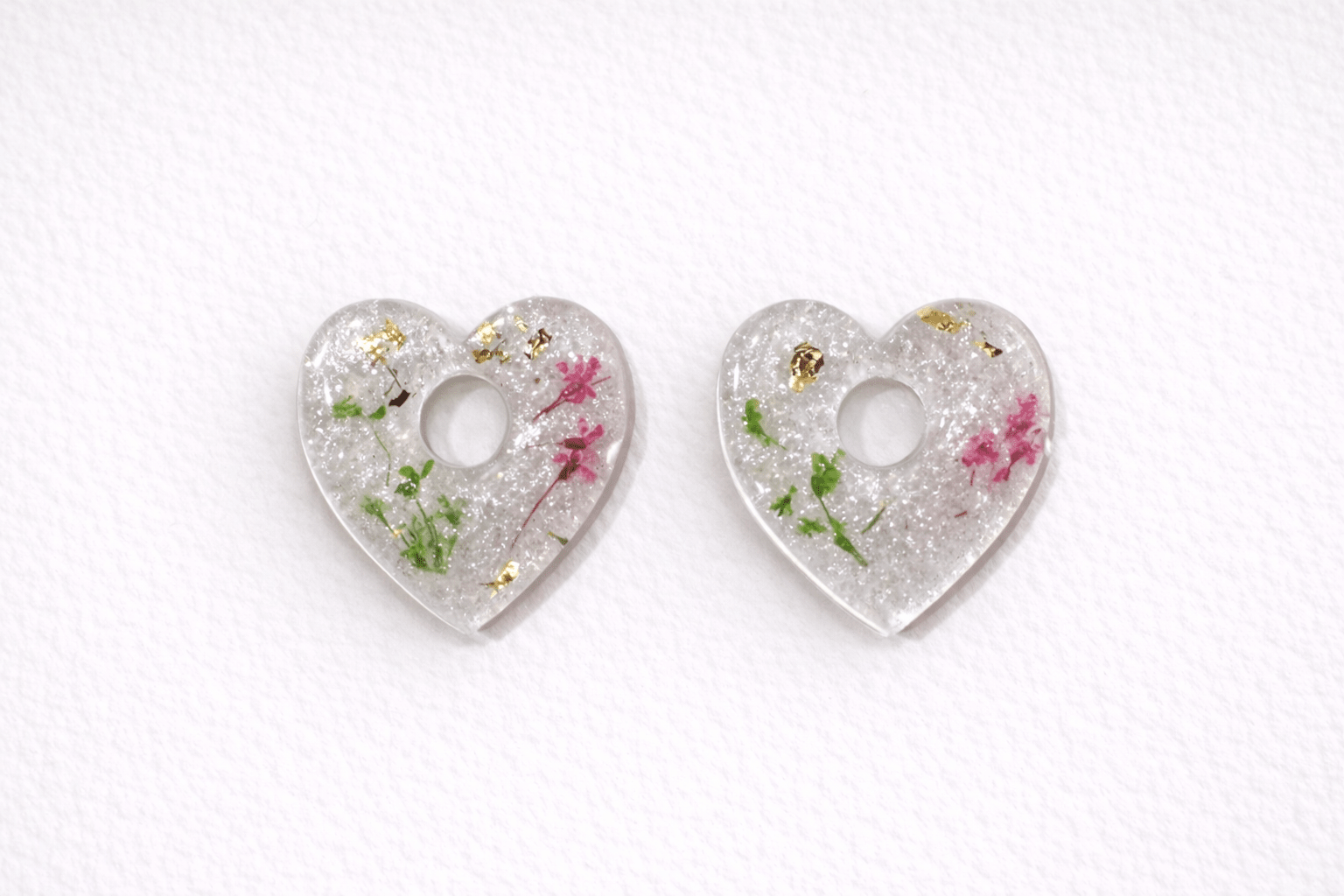 Pampilles fleurs séchées cœur opaline rose vert - Boucles d'oreilles interchangeables résine fait main France